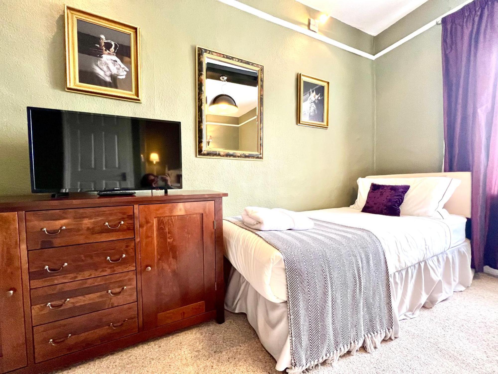 Colthrop Manor B&B ทัตแชม ภายนอก รูปภาพ