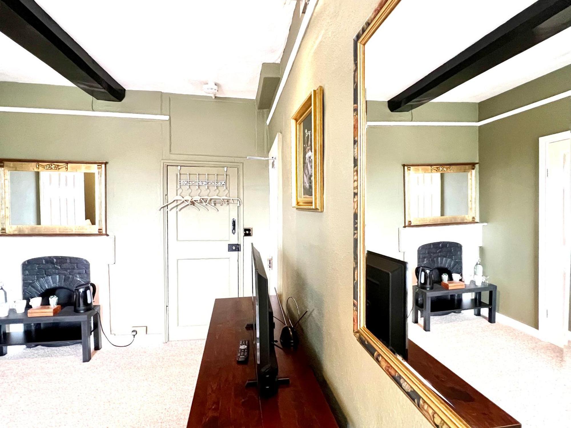 Colthrop Manor B&B ทัตแชม ภายนอก รูปภาพ