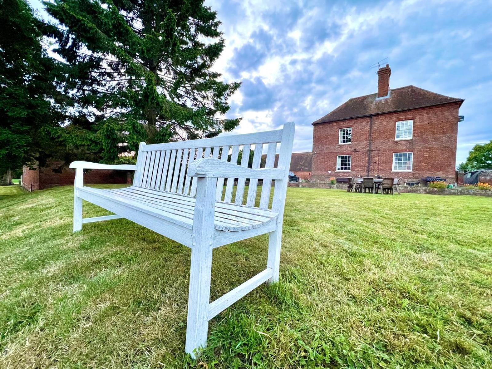Colthrop Manor B&B ทัตแชม ภายนอก รูปภาพ